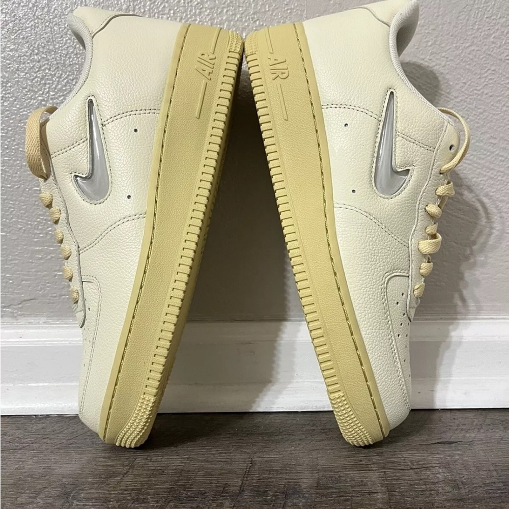Nike Air Force 1 '07 LX Coconut Milk/Light Bone Sneaker Women Size 9 DO9456 100 - Picture 7 of 11